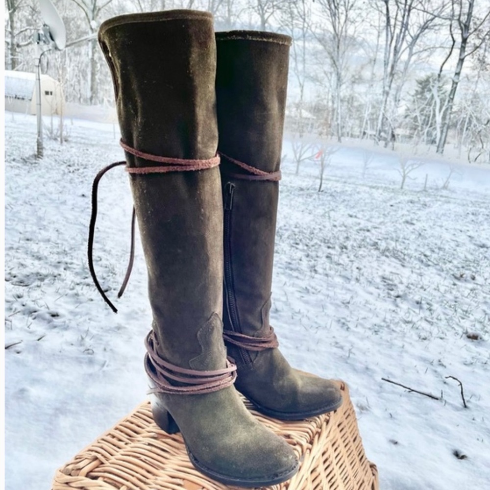 Size 10 Freebird Army Green Suede Lace Back Boot